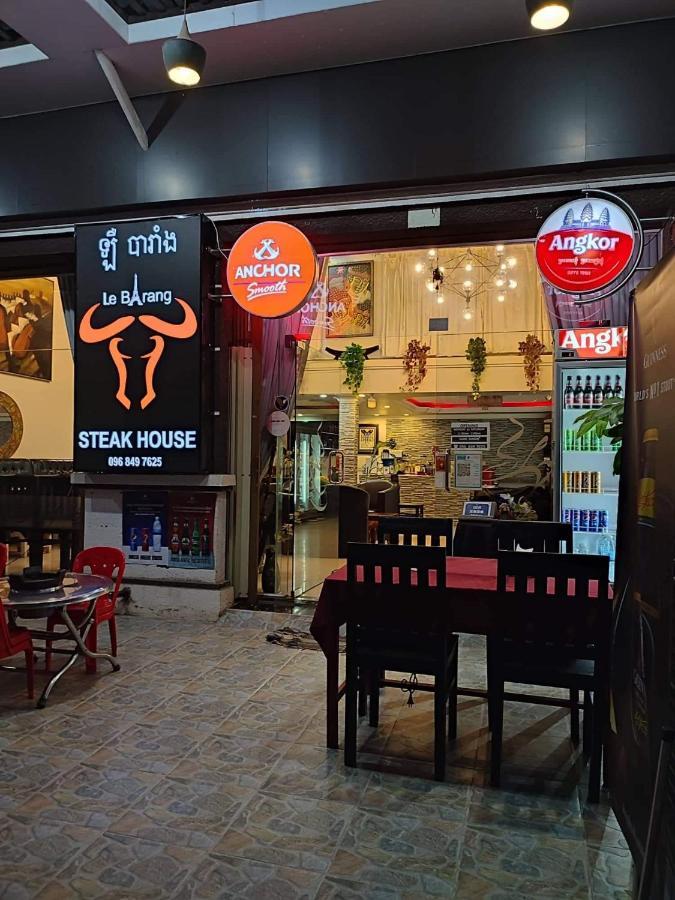Le Barang Steakhouse & Guesthouse สีหนุวิลล์ ภายนอก รูปภาพ